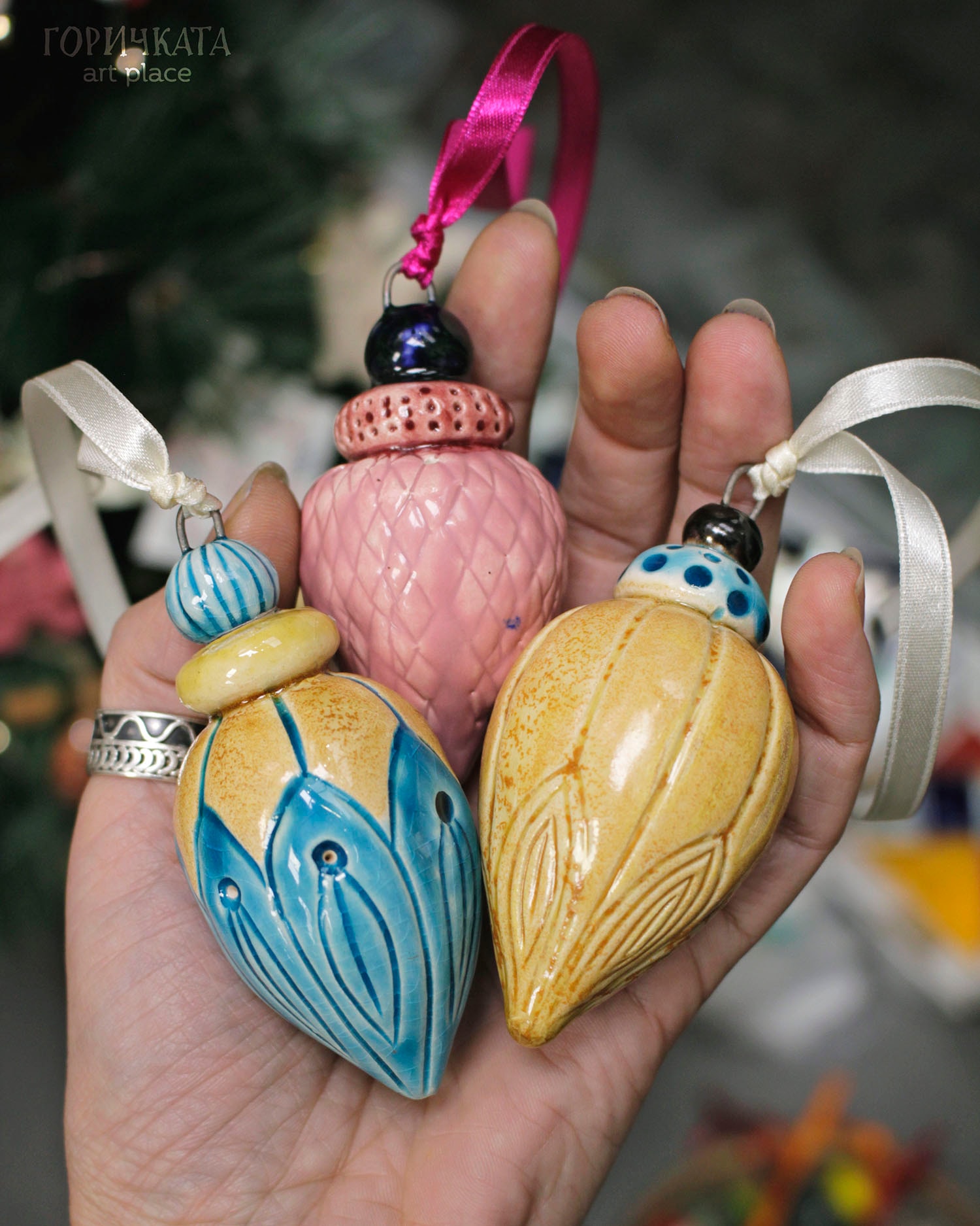 Коледни играчки от керамика